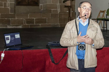 Un centenar de personas participó este sábado en la visita organizada por la Cátedra de Patrimonio y Arte Navarro de la Universidad de Navarra y Diario de Navarra