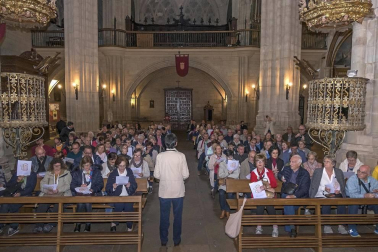 Un centenar de personas participó este sábado en la visita organizada por la Cátedra de Patrimonio y Arte Navarro de la Universidad de Navarra y Diario de Navarra