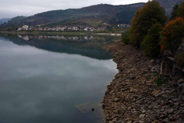 Fotos de los embalses navarros, que se encuentran al 30% de su capacidad