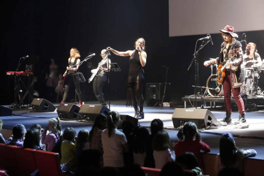 Todas las fotos del espectáculo de Minimusic organizado en Baluarte.