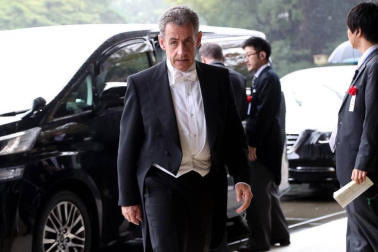 Los Reyes de España, junto a  2.000 invitados con representantes de las diversas monarquías europeas, asistieron a la ceremonia celebrada en el Palacio Imperial de Tokio este martes, 22 de octubre.