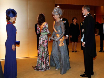 Los Reyes de España, junto a  2.000 invitados con representantes de las diversas monarquías europeas, asistieron a la ceremonia celebrada en el Palacio Imperial de Tokio este martes, 22 de octubre.