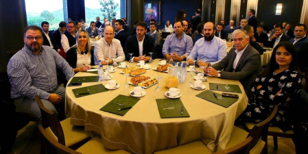 Un centenar de directivos y empresarios asistieron al acto organizado por la entidad financiera y Diario de Navarra.
