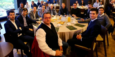 Un centenar de directivos y empresarios asistieron al acto organizado por la entidad financiera y Diario de Navarra.