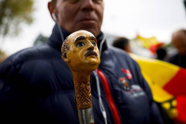 Los restos del dictador Francisco Franco, son trasladados desde el Valle de los Caídos hasta el cementerio de El Pardo Mingorrubio.