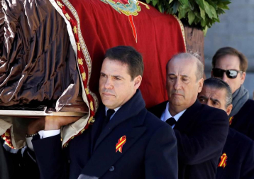Todas las fotos de la exhumación de los restos del dictador del Valle de los Caídos