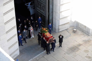 Todas las fotos de la exhumación de los restos del dictador del Valle de los Caídos