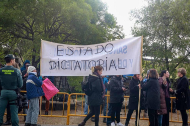 Todas las fotos del día de la exhumación de los restos del dictador del Valle de los Caídos
