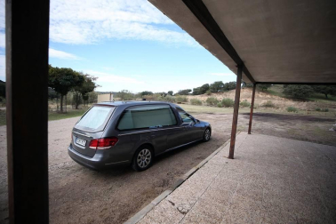 Los restos del dictador Francisco Franco, son trasladados desde el Valle de los Caídos hasta el cementerio de El Pardo Mingorrubio.