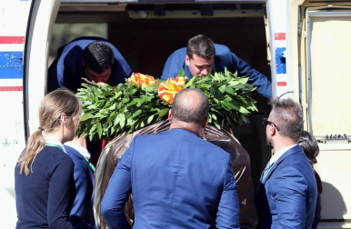 Los restos del dictador Francisco Franco, son trasladados desde el Valle de los Caídos hasta el cementerio de El Pardo Mingorrubio.