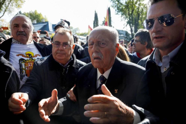 Los restos del dictador Francisco Franco, son trasladados desde el Valle de los Caídos hasta el cementerio de El Pardo Mingorrubio.