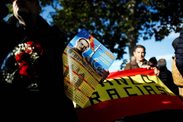 Los restos del dictador Francisco Franco, son trasladados desde el Valle de los Caídos hasta el cementerio de El Pardo Mingorrubio.