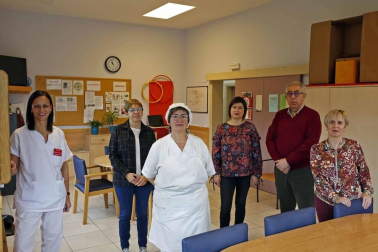 Referente en Navarra en la atención a pacientes de Alzheimer y otros deterioros cognitivos, la Clínica Josefina Arregui, de Alsasua, mantiene el espíritu fundacional de servir de apoyo a personas desorientadas y brindar un oasis de descanso en la difícil singladura de sus familias