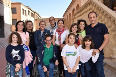 El pasado sábado 19 Tudela fue el escenario de la celebración del 40º aniversario del grupo de montaña y tiempo libre Quetzal. Los participantes disfrutaron de varios juegos, de una paellada, de conciertos y de un café-bingo para cumplir a lo grande.