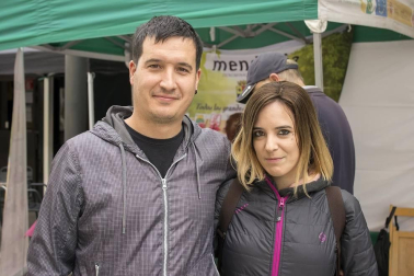 Los vecinos de Mendavia celebraron su Feria de las Denominaciones de Otoño los pasados sábado 19 y domingo 20 de octubre. La primera jornada de la feria comenzó con una concentración de toros de fuego que dio paso a diversas actividades como una visita a la localidad en tren turístico o una degustación de productos con denominación: pimientos, vinos, cava y aceite.