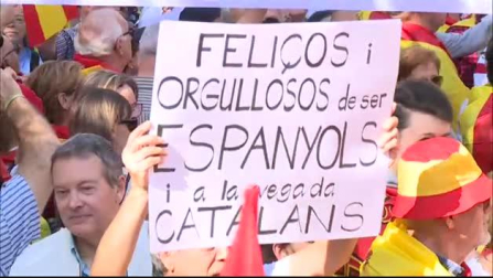 Decenas de miles de personas toman las calles de Barcelona por la unidad de España