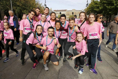 Imágenes de la carrera solidaria contra el cáncer de mama organizada por Saray.
