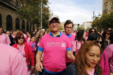 Imágenes de la carrera solidaria contra el cáncer de mama organizada por Saray.