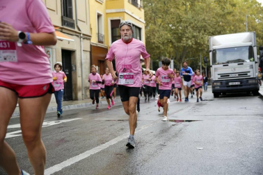 Imágenes de la carrera solidaria contra el cáncer de mama organizada por Saray.