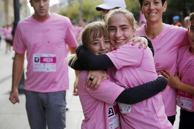 Imágenes de la carrera solidaria contra el cáncer de mama organizada por Saray.