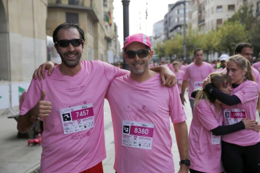 Imágenes de la carrera solidaria contra el cáncer de mama organizada por Saray.