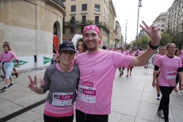 Imágenes de la carrera solidaria contra el cáncer de mama organizada por Saray.