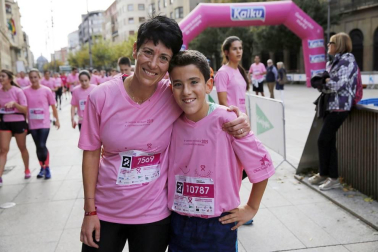 Imágenes de la carrera solidaria contra el cáncer de mama organizada por Saray.