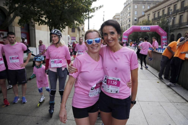 Imágenes de la carrera solidaria contra el cáncer de mama organizada por Saray.