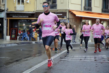 Imágenes de la carrera solidaria contra el cáncer de mama organizada por Saray.