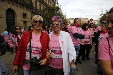 Imágenes de la carrera solidaria contra el cáncer de mama organizada por Saray.