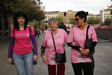 Imágenes de la carrera solidaria contra el cáncer de mama organizada por Saray.