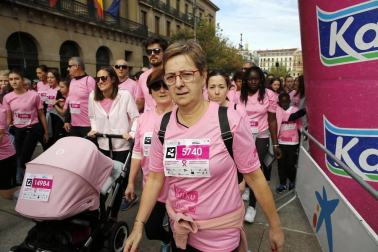 Imágenes de la carrera solidaria contra el cáncer de mama organizada por Saray.