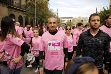 Imágenes de la carrera solidaria contra el cáncer de mama organizada por Saray.