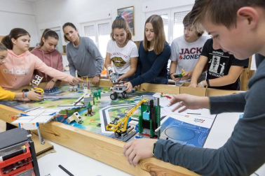 Alumnado del colegio La Anunciata de Tudela-FESD durante una jornada lectiva.