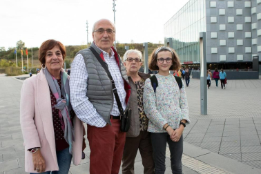 La Pamplonesa continua celebrando su centenario, en este caso con un espectacular concierto en el que estuvo acompañado por los gaiteros y txistularis municipales, el grupo de danza Duguna, la Comparsa de Gigantes y Cabezudos de Pamplona, el Orfeón pamplonés y los cantantes Javier Erro, Natalia Lacunza y Serafín Zubiri.