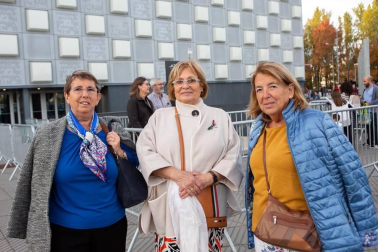 La Pamplonesa continua celebrando su centenario, en este caso con un espectacular concierto en el que estuvo acompañado por los gaiteros y txistularis municipales, el grupo de danza Duguna, la Comparsa de Gigantes y Cabezudos de Pamplona, el Orfeón pamplonés y los cantantes Javier Erro, Natalia Lacunza y Serafín Zubiri.