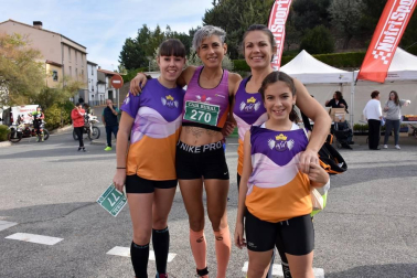 El pasado sábado 26 y domingo 27 de octubre los vecinos de Monteagudo recibieron la V edición de la Roman Race. La carrera consiste en completar un recorrido establecido en el menor tiempo posible con la dificultad añadida de superar obstáculos naturales, artificiales como pruebas físicas de fuerza y resistencia.