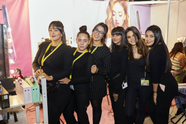 Del 25 al 27 de octubre se celebró en Refena la Feria Outlet Pamplona 2019. Tres días para disfrutar de descuentos de hasta el 70% en grandes marcas de cosmética, moda, snow, skate, deporte, infantil, complementos, zapatillas, streetstyle, calzado, hogar, etc.