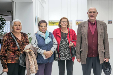 Caritas Interparroquial organizó en la Casa de Cultura de Burlada el VII Festival Solidario: Burlada Pobreza Cero. Un espectáculo con fines solidarios en el que participaron grupos musicales y de baile de Burlada y otros países.