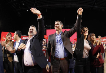 Fotos del mitin del PSOE celebrado este viernes en el Navarra Arena y que ha contado con la presencia de Pedro Sánchez