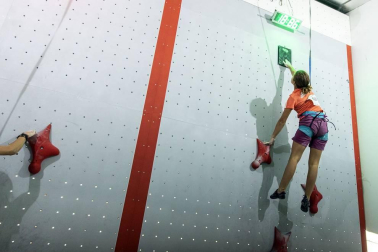 Fotos de las pruebas de velocidad en la disputa del Campeonato de España de Escalada que se celebra en Rocópolis