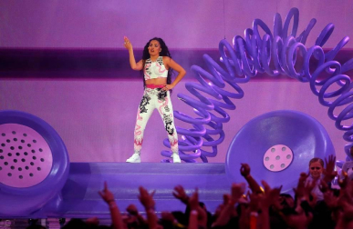 La gala de los European Music Awards (EMAs) fue otra noche de triunfo inusitado para la música española en los fueros de MTV gracias a Rosalía.