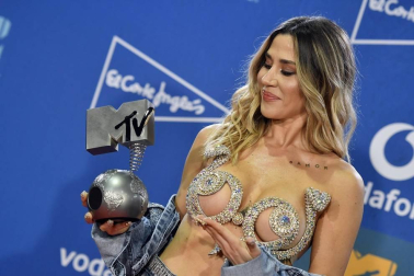 La gala de los European Music Awards (EMAs) fue otra noche de triunfo inusitado para la música española en los fueros de MTV gracias a Rosalía.