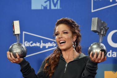 La gala de los European Music Awards (EMAs) fue otra noche de triunfo inusitado para la música española en los fueros de MTV gracias a Rosalía.