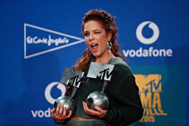 La gala de los European Music Awards (EMAs) fue otra noche de triunfo inusitado para la música española en los fueros de MTV gracias a Rosalía.