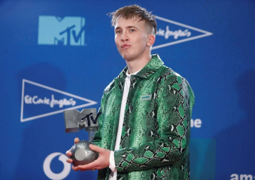 La gala de los European Music Awards (EMAs) fue otra noche de triunfo inusitado para la música española en los fueros de MTV gracias a Rosalía.