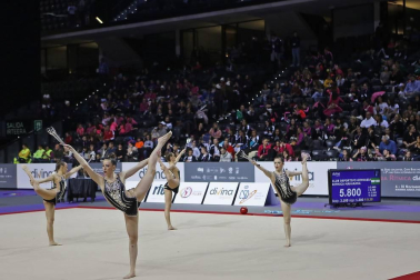 Las gimnastas se juegan en apenas dos minutos y medio el trabajo de varios meses de preparación previa y de más de dos horas de calentamiento el día de competición
