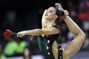 Las gimnastas se juegan en apenas dos minutos y medio el trabajo de varios meses de preparación previa y de más de dos horas de calentamiento el día de competición