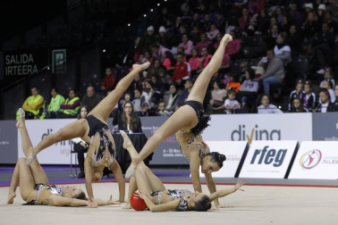 Las gimnastas se juegan en apenas dos minutos y medio el trabajo de varios meses de preparación previa y de más de dos horas de calentamiento el día de competición