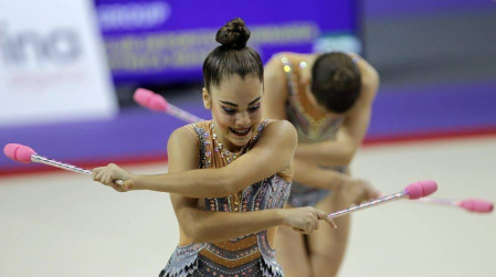 Las gimnastas se juegan en apenas dos minutos y medio el trabajo de varios meses de preparación previa y de más de dos horas de calentamiento el día de competición